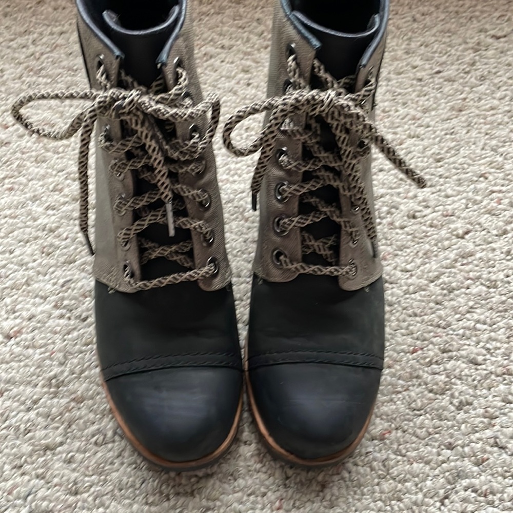 Joan of arctic wedge sorel boot